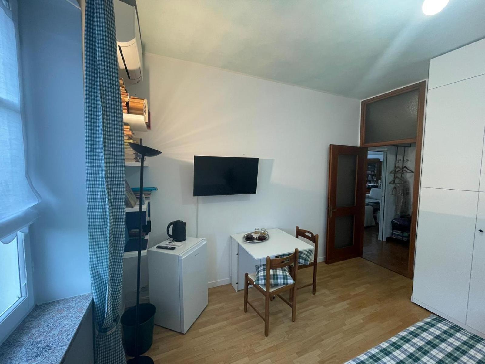 B&B Marilena Guanzate Eksteriør billede